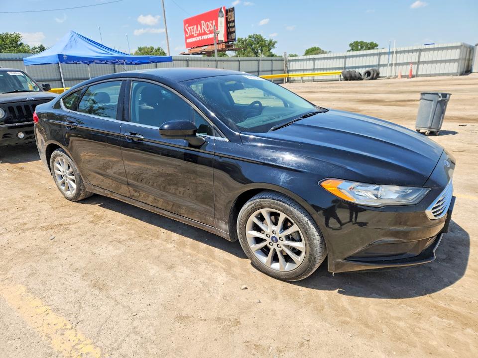 53551536 :رقم المزاد ، 3FA6P0H70HR380417 vin ، 2017 Ford Fusion مزاد بيع