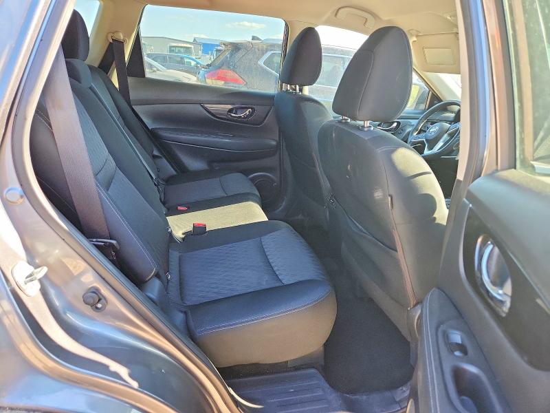 2017 Nissan Rogue მანქანა იყიდება აუქციონზე, vin: KNMAT2MT5HP588329, აუქციონის ნომერი: 52303046