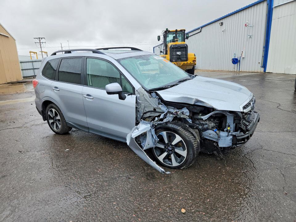 52600916 :رقم المزاد ، JF2SJAGC9JH597827 vin ، 2018 Subaru Forester مزاد بيع