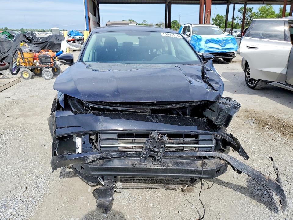 52091116 :رقم المزاد ، 1VWAA7A34JC013317 vin ، 2018 Volkswagen Passat مزاد بيع