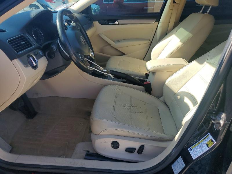 52331026 :رقم المزاد ، 1VWBN7A37EC100837 vin ، 2014 Volkswagen Passat مزاد بيع