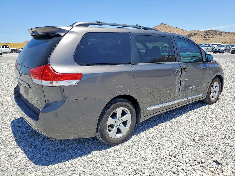 Aukcja sprzedaży 2013 Toyota Sienna, vin: 5TDKK3DC5DS312827, numer aukcji: 55056596