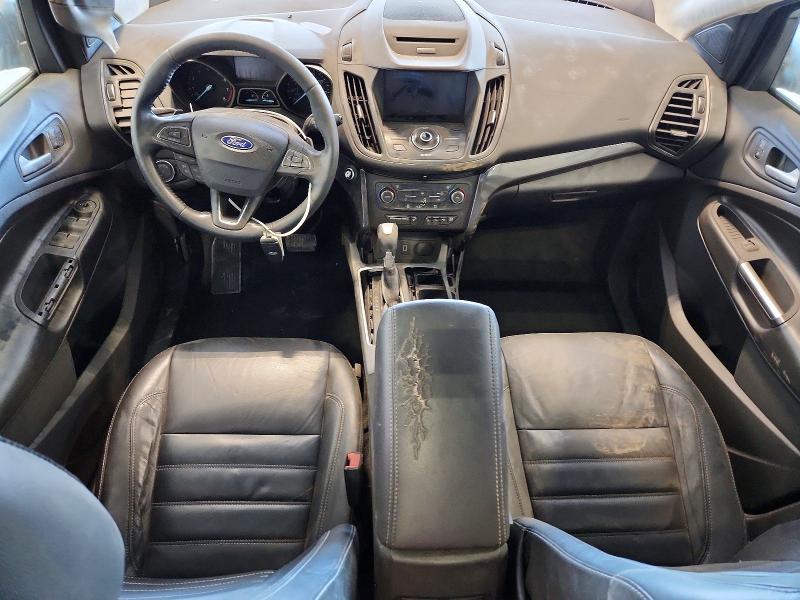 2017 Ford Escape მანქანა იყიდება აუქციონზე, vin: 1FMCU9J98HUB94375, აუქციონის ნომერი: 54833736
