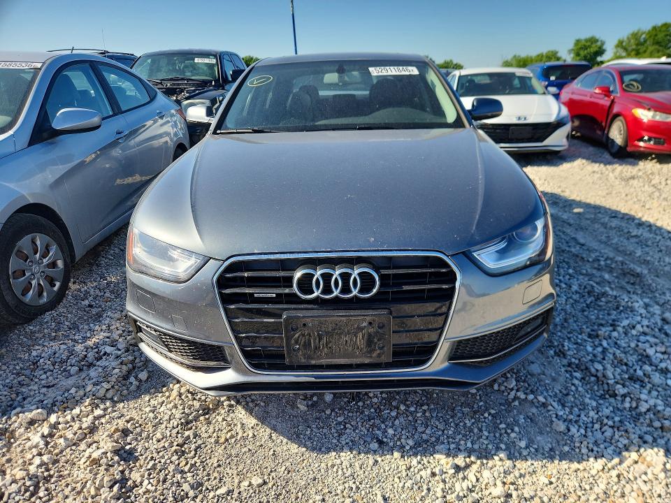 52911846 :رقم المزاد ، WAUBFAFL0FN008641 vin ، 2015 Audi A4 مزاد بيع