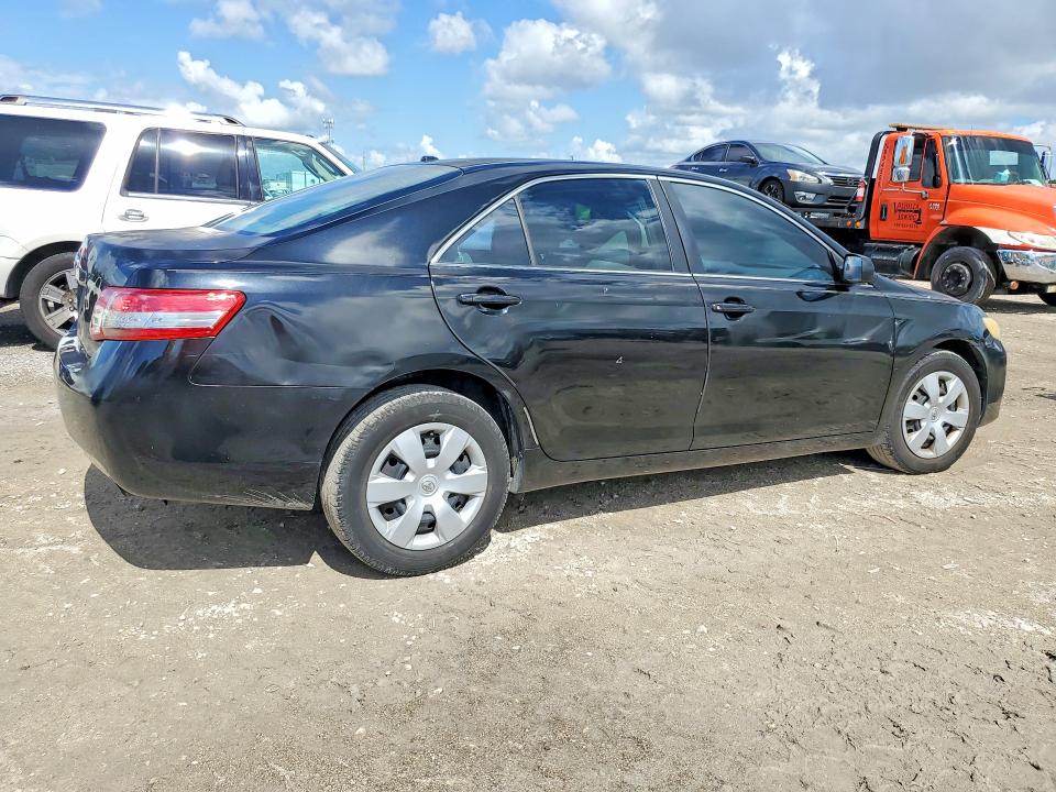 54271826 :رقم المزاد ، 4T1BF3EK0BU190585 vin ، 2011 Toyota Camry مزاد بيع