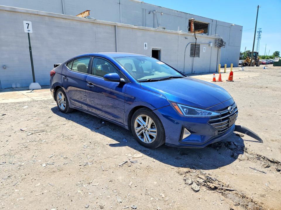 2020 Hyundai Elantra მანქანა იყიდება აუქციონზე, vin: 5NPD84LF1LH620557, აუქციონის ნომერი: 55388836