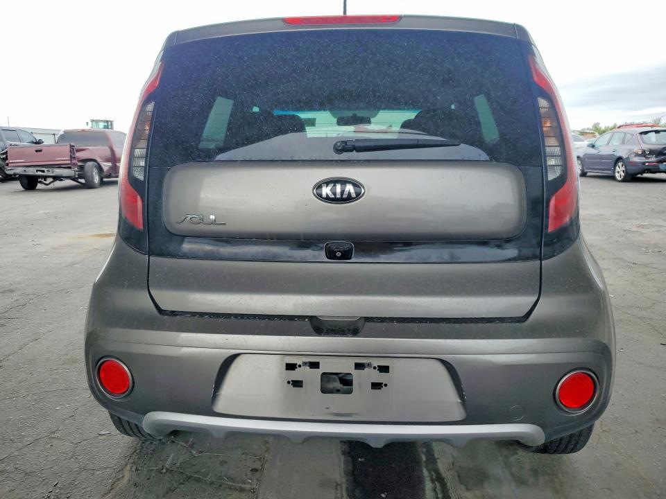 55105756 :رقم المزاد ، KNDJP3A56J7528761 vin ، 2018 Kia Soul مزاد بيع