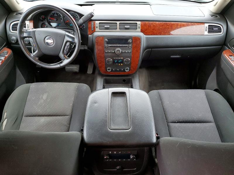 2010 Chevrolet Suburban მანქანა იყიდება აუქციონზე, vin: 1GNUKJE32AR209457, აუქციონის ნომერი: 54589836