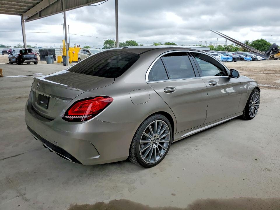 51456886 :رقم المزاد ، 55SWF8DB7KU303265 vin ، 2019 Mercedes-benz C مزاد بيع