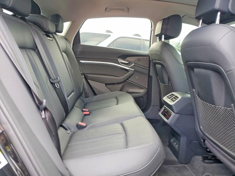 Продаж на аукціоні авто 2021 Audi E-tron, vin: WA12AAGE3MB000947, номер лоту: 52364026