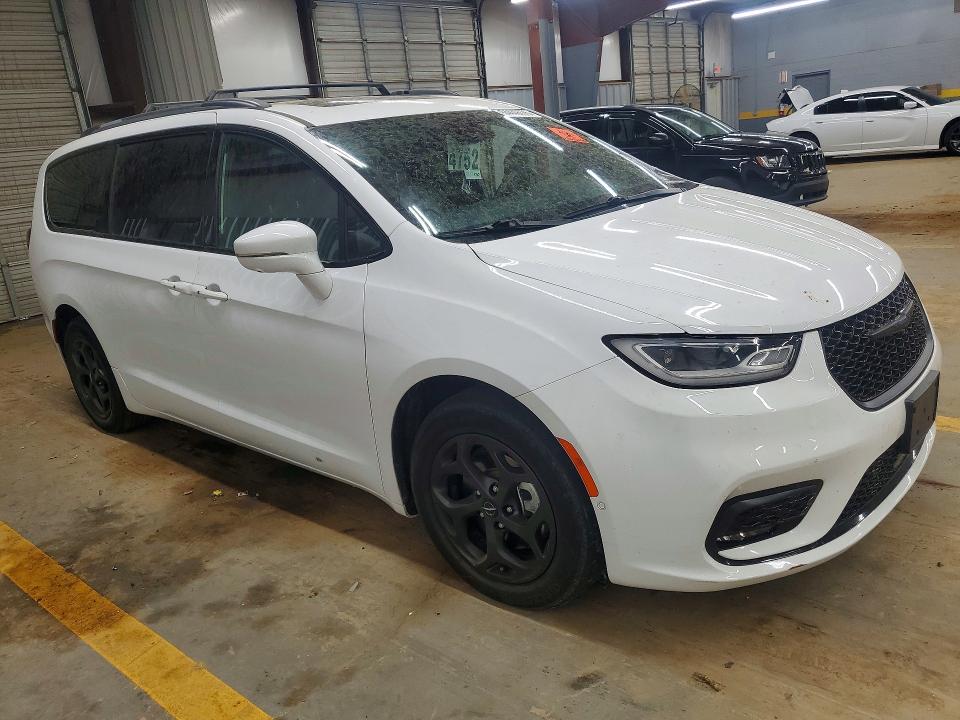 54449776 :رقم المزاد ، 2C4RC1S75MR526828 vin ، 2021 Chrysler Pacifica مزاد بيع