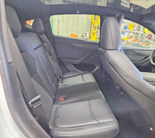 Продаж на аукціоні авто 2026 Tesla Model Y, vin: 7SAYGDEEXTF581624, номер лоту: 51566056