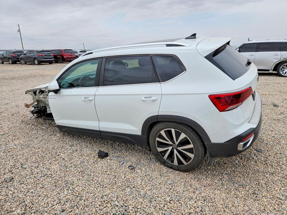 54130586 :رقم المزاد ، 3VVPX7B20NM081752 vin ، 2022 Volkswagen Taos مزاد بيع