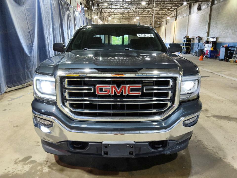 52035706 :رقم المزاد ، 3GTU2MEC6JG345990 vin ، 2018 Gmc Sierra مزاد بيع
