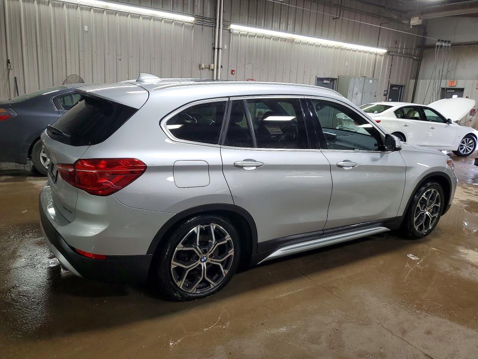 51519406 :رقم المزاد ، WBXJG9C01M5T16311 vin ، 2021 Bmw X1 مزاد بيع