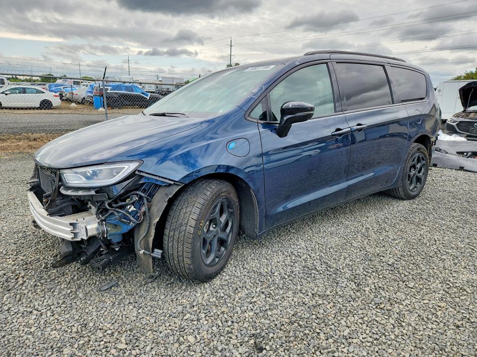 Auction sale of the 2024 Chrysler Pacifica, vin: 2C4RC1S75RR103433, lot number: 53837196