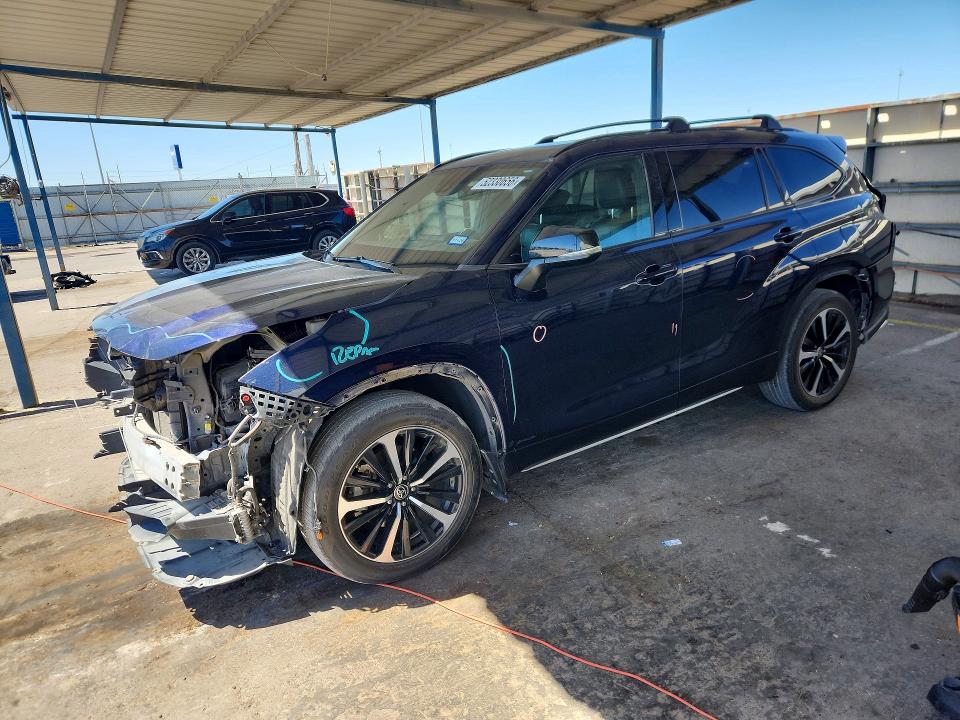 Aukcja sprzedaży 2022 Toyota Highlander, vin: 5TDLZRAH9NS095092, numer aukcji: 52330656