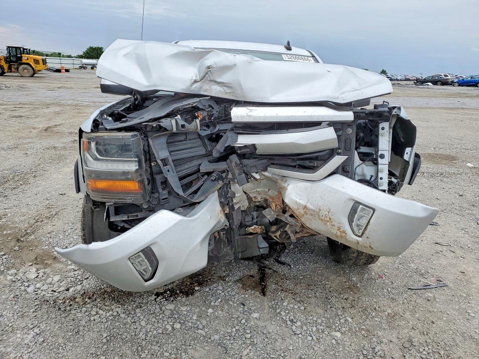 Продаж на аукціоні авто 2017 Chevrolet Silverado, vin: 1GCVKREC5HZ306240, номер лоту: 52600866