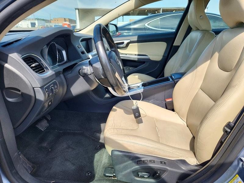 2018 Volvo S60 მანქანა იყიდება აუქციონზე, vin: LYV402TK2JB185618, აუქციონის ნომერი: 52130356