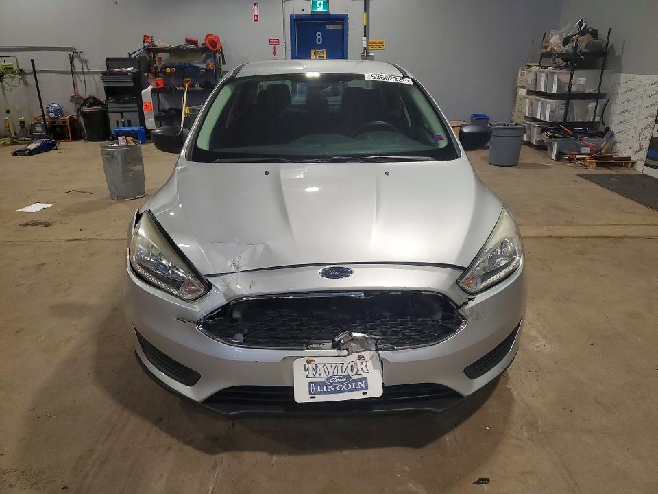 53682226 :رقم المزاد ، 1FADP3E27FL257923 vin ، 2015 Ford Focus مزاد بيع