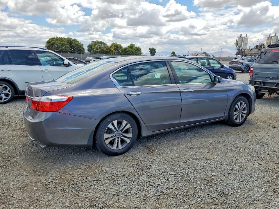 55456586 :رقم المزاد ، 1HGCR2F33FA084786 vin ، 2015 Honda Accord مزاد بيع