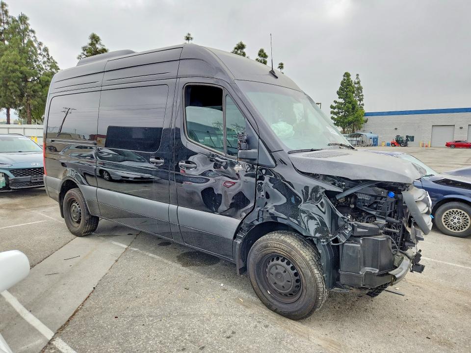 53296476 :رقم المزاد ، W1Z4KFHYXST229769 vin ، 2025 Mercedes-benz Sprinter مزاد بيع
