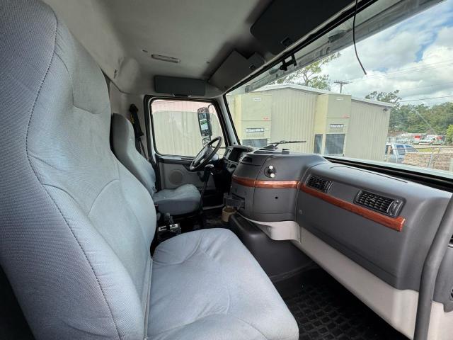 Продаж на аукціоні авто 2003 Volvo Vhd, vin: 4V5KC9GH33N347488, номер лоту: 53223696