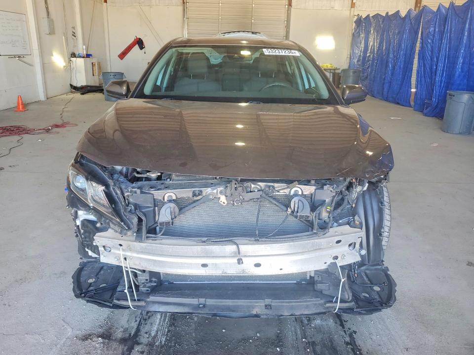 53237236 :رقم المزاد ، 4T1C11BK4LU017438 vin ، 2020 Toyota Camry مزاد بيع