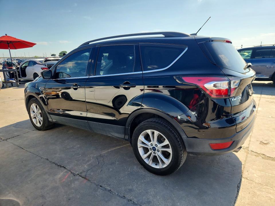 Продажа на аукционе авто 2017 Ford Escape, vin: 1FMCU0GD7HUA09644, номер лота: 55567236