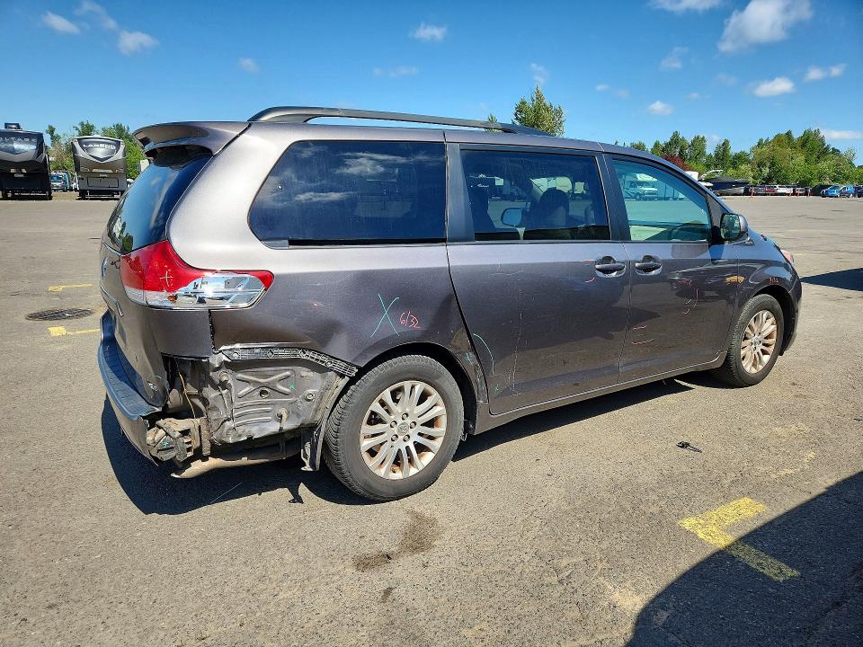 Продаж на аукціоні авто 2011 Toyota Sienna, vin: 5TDYK3DC6BS171211, номер лоту: 54980336