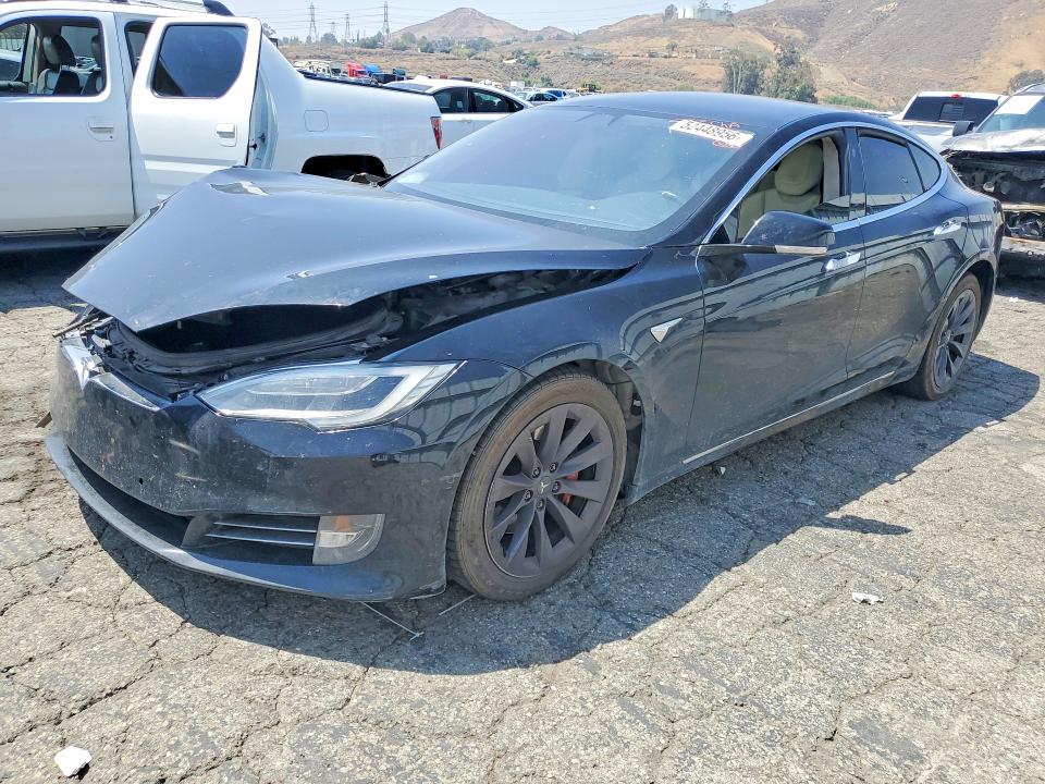 Продажа на аукционе авто 2018 Tesla Model S, vin: 5YJSA1E20JF260357, номер лота: 52448956