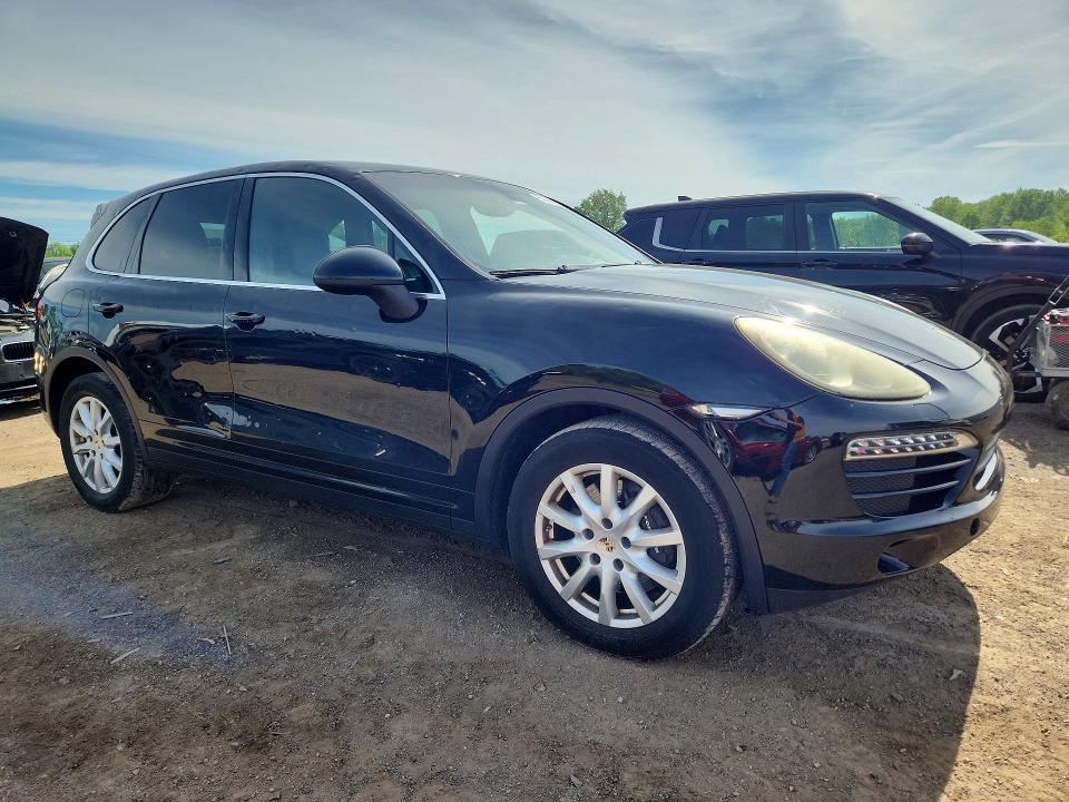 52263916 :رقم المزاد ، WP1AA2A24DLA01930 vin ، 2013 Porsche Cayenne مزاد بيع