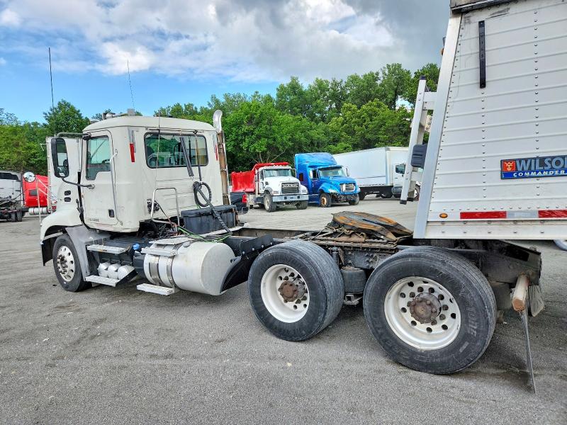 52856246 :رقم المزاد ، 1M1AW02Y2CM022004 vin ، 2012 Mack 600 مزاد بيع