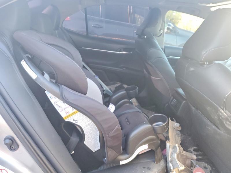 2019 Toyota Camry მანქანა იყიდება აუქციონზე, vin: 4T1B11HK5KU232571, აუქციონის ნომერი: 54440496