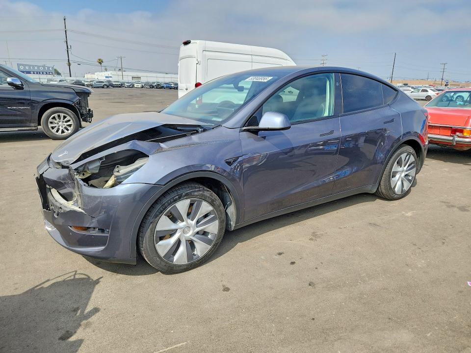 53046956 :رقم المزاد ، 7SAYGDED5PF917158 vin ، 2023 Tesla Model Y مزاد بيع