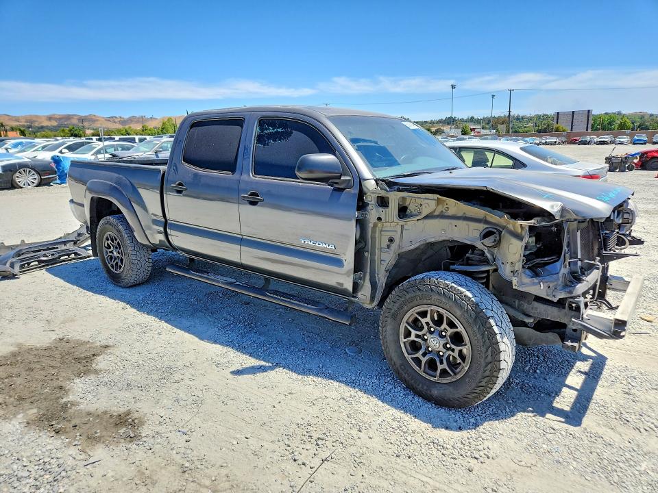 Продажа на аукционе авто 2015 Toyota Tacoma, vin: 3TMMU4FN3FM085728, номер лота: 53947846