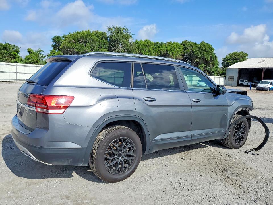 54629246 :رقم المزاد ، 1V2AR2CA7JC555889 vin ، 2018 Volkswagen Atlas مزاد بيع
