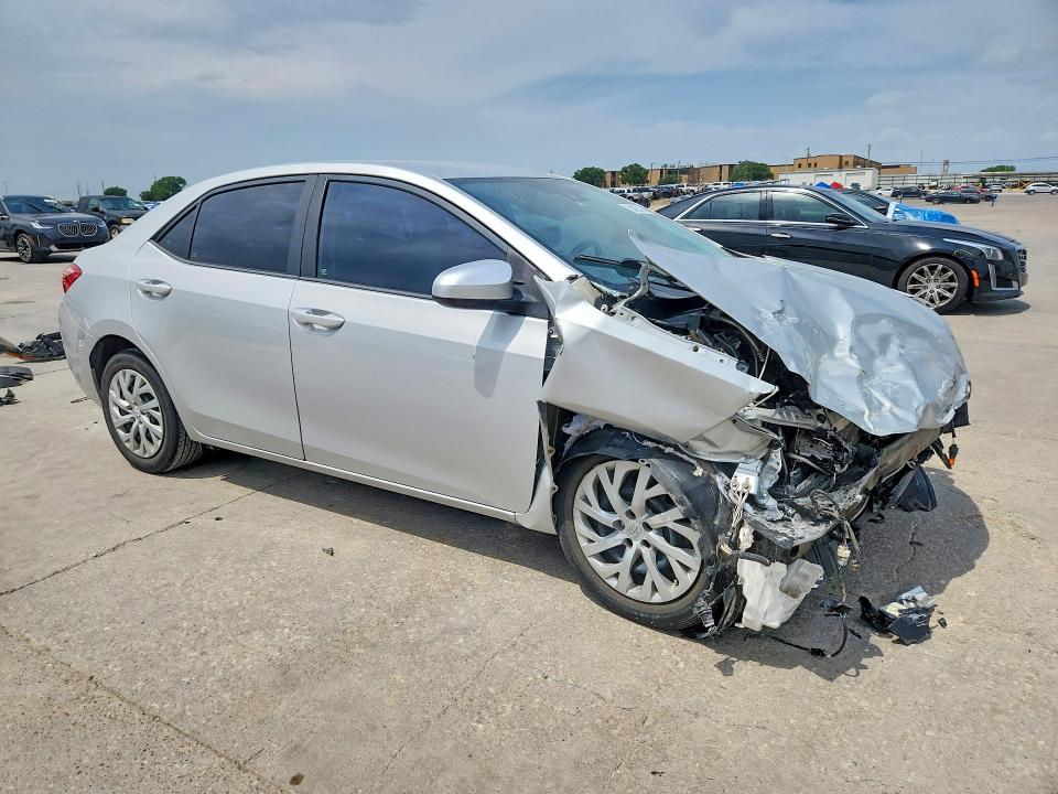 Продажа на аукционе авто 2017 Toyota Corolla, vin: 5YFBURHE3HP631666, номер лота: 54301176