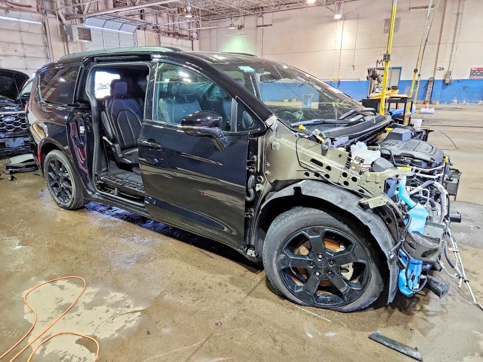 2026 Chrysler Pacifica მანქანა იყიდება აუქციონზე, vin: 2C4RC1BG2TR267763, აუქციონის ნომერი: 55600486