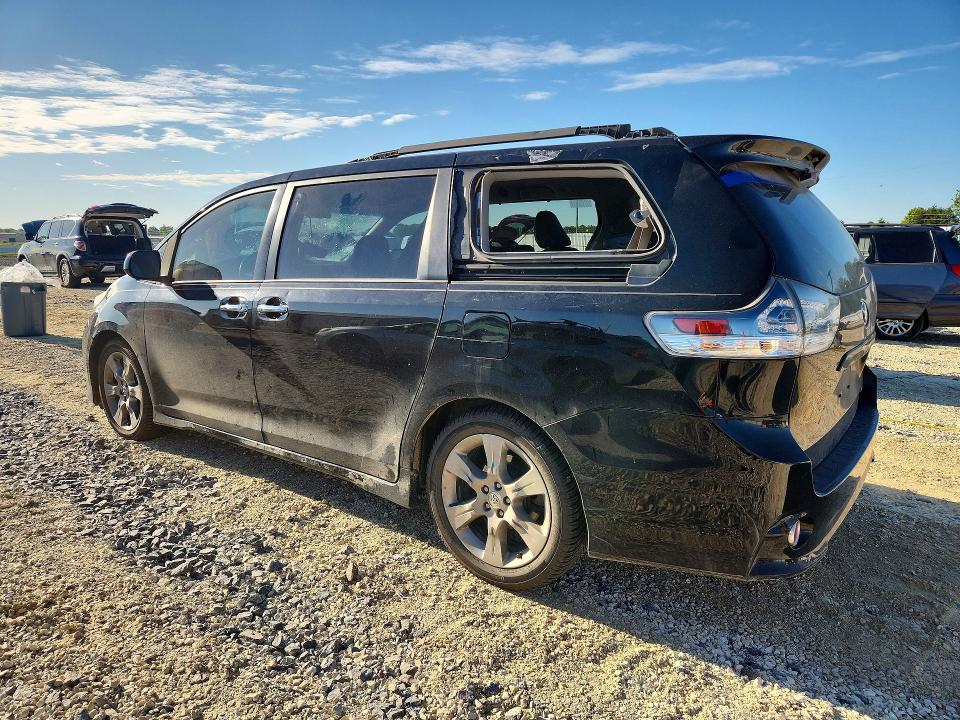 52269646 :رقم المزاد ، 5TDXK3DC5DS383970 vin ، 2013 Toyota Sienna مزاد بيع