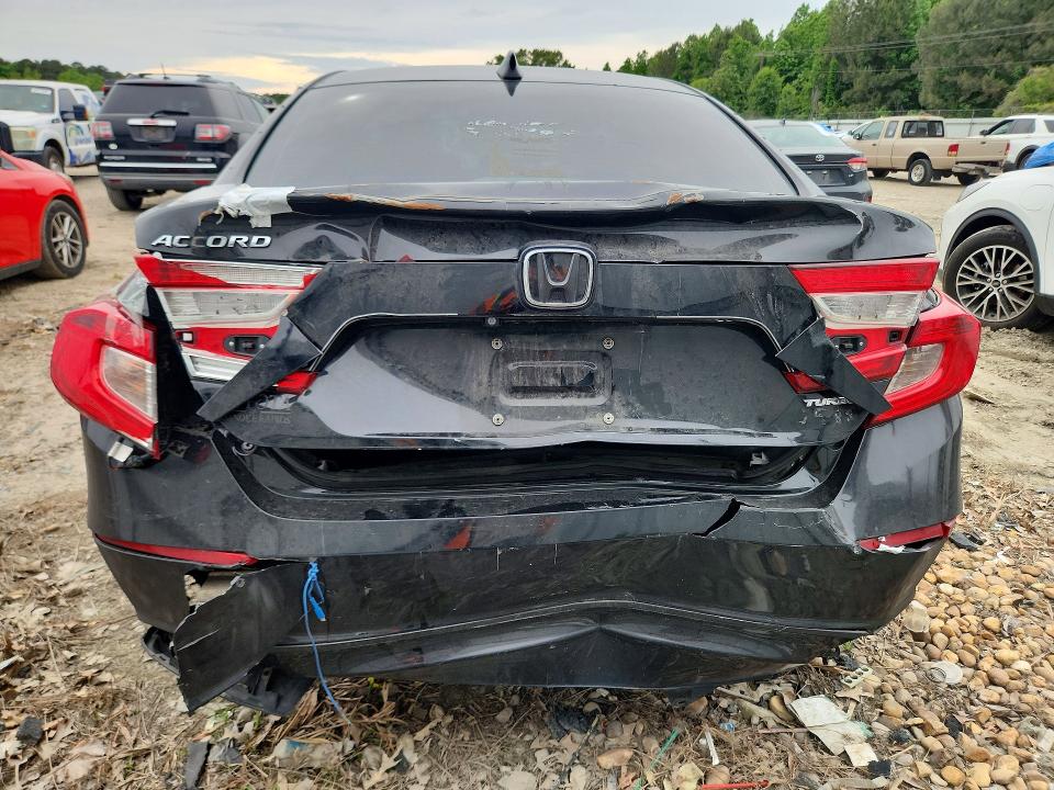 Продажа на аукционе авто 2018 Honda Accord, vin: 1HGCV1F14JA023329, номер лота: 52684156