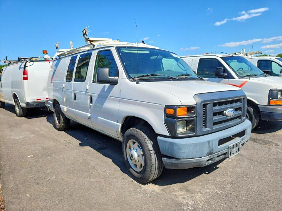 53002346 :رقم المزاد ، 1FTNE2EL7EDB13868 vin ، 2014 Ford Econoline مزاد بيع