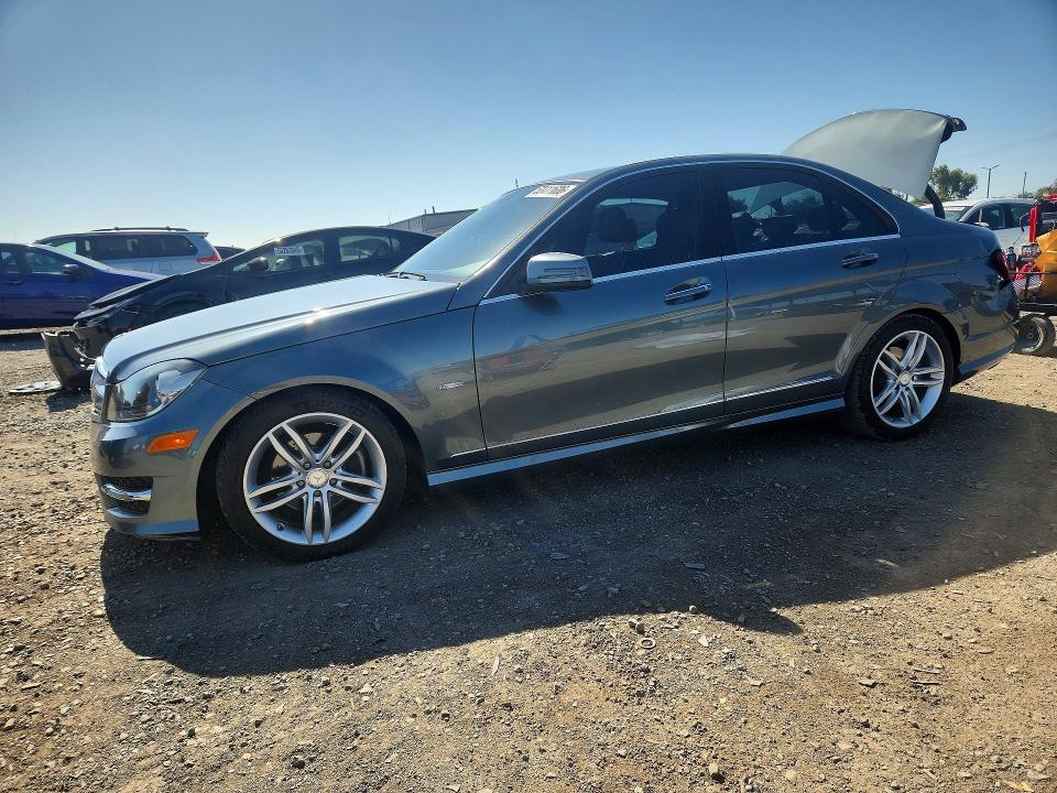 2012 Mercedes-benz C მანქანა იყიდება აუქციონზე, vin: WDDGF4HB8CR228568, აუქციონის ნომერი: 53411606