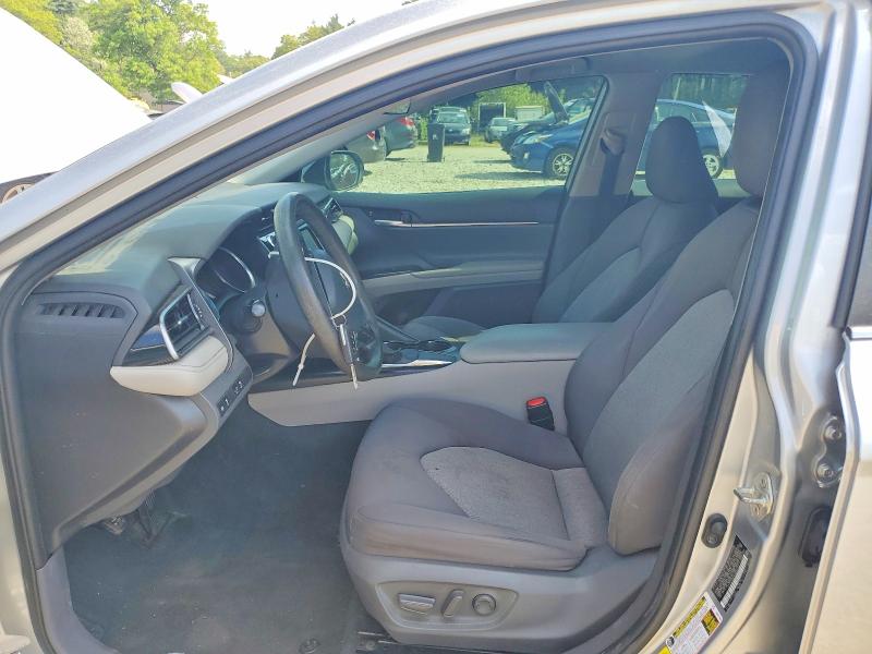 53442006 :رقم المزاد ، 4T1C11AK4LU961127 vin ، 2020 Toyota Camry مزاد بيع