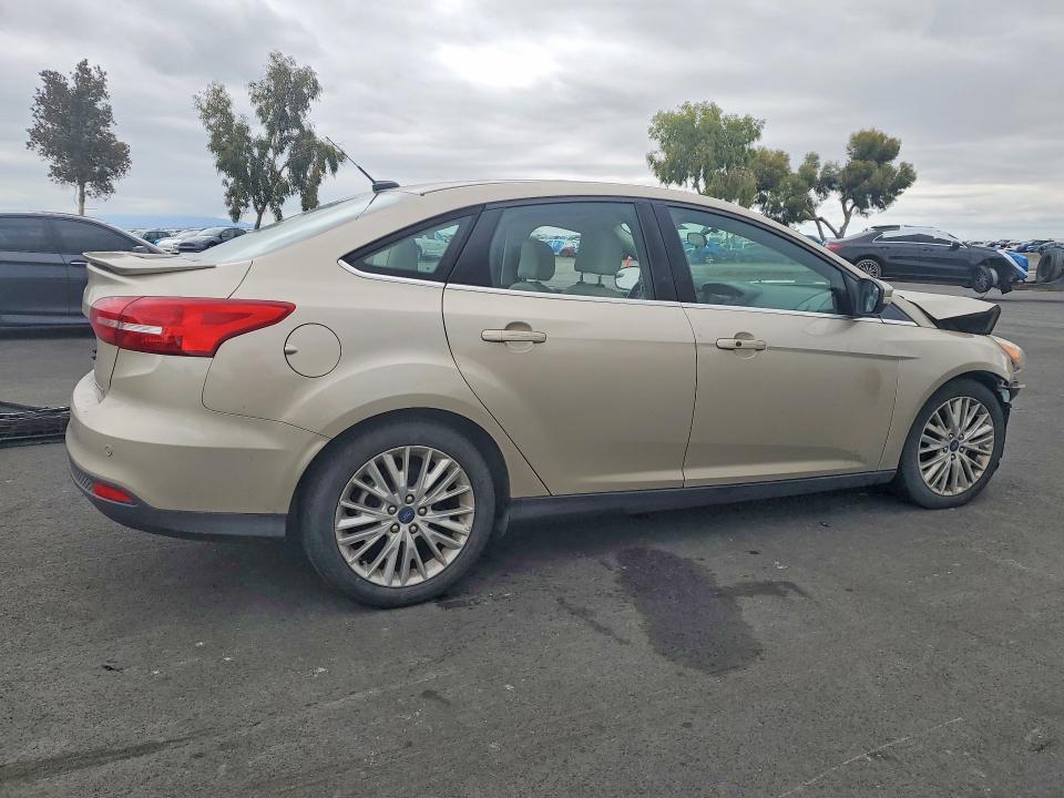 52591366 :رقم المزاد ، 1FADP3J26HL287830 vin ، 2017 Ford Focus مزاد بيع