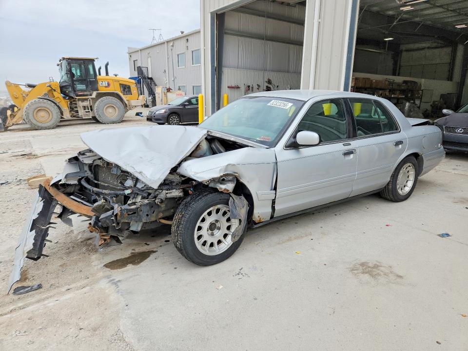 52323256 :رقم المزاد ، 2FAFP74W91X117940 vin ، 2001 Ford Crown Victoria مزاد بيع
