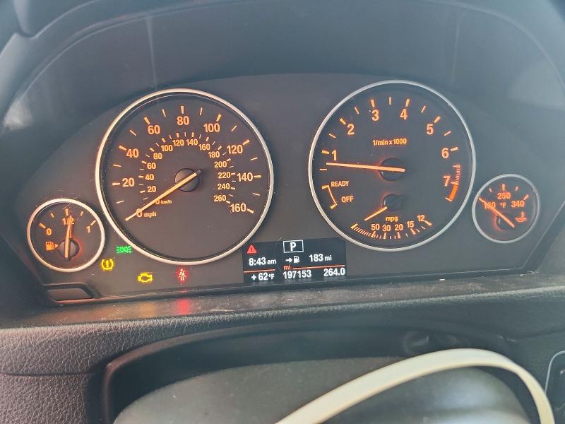 52897866 :رقم المزاد ، WBA3C3C55EK200443 vin ، 2014 Bmw 320 مزاد بيع