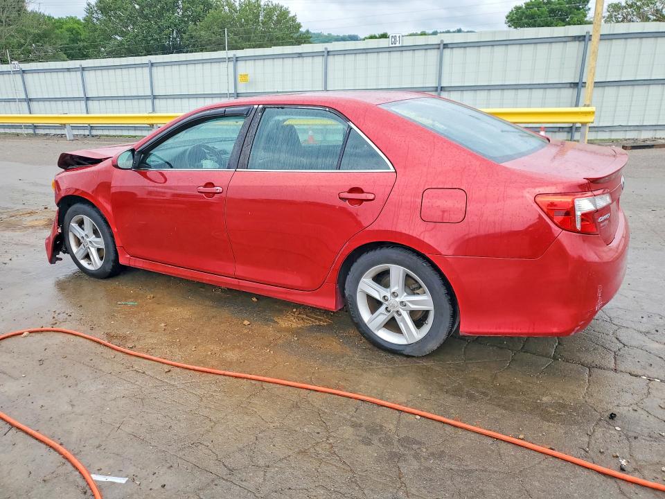 55582206 :رقم المزاد ، 4T1BF1FK7EU728917 vin ، 2014 Toyota Camry مزاد بيع