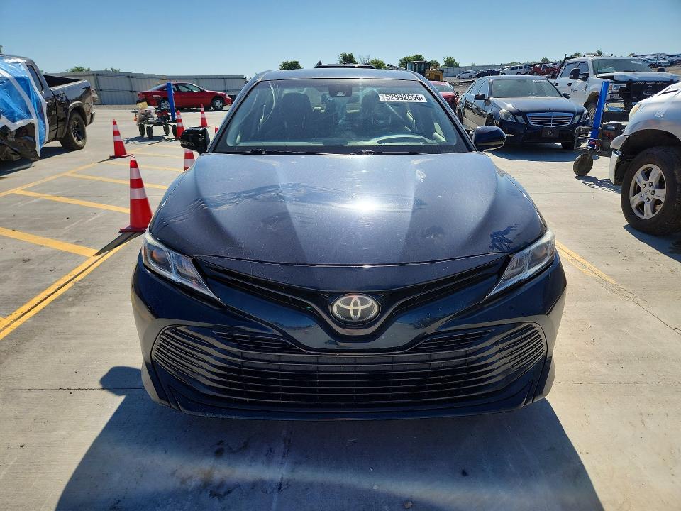 Aukcja sprzedaży 2018 Toyota Camry, vin: JTNB11HKXJ3023086, numer aukcji: 52992656