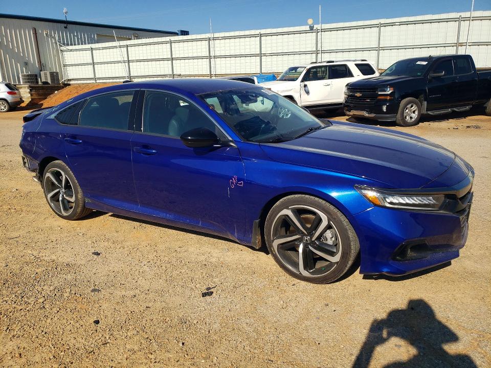 53907296 :رقم المزاد ، 1HGCV1F42NA037276 vin ، 2022 Honda Accord مزاد بيع